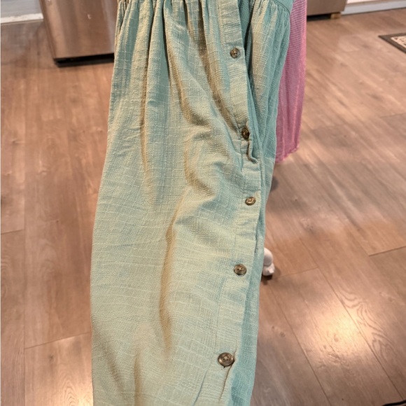 Elegant Olive Green Women's Dress - Picture 11 of 11